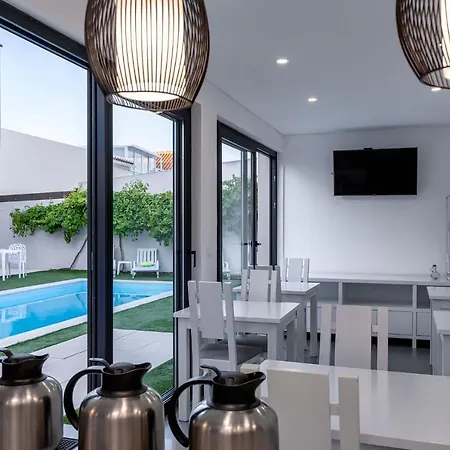 Ilheu 25 House 4* Peniche