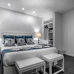 Ilheu 25 House 4* بينيش