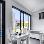 Bed and breakfast Ilheu 25 House 4*