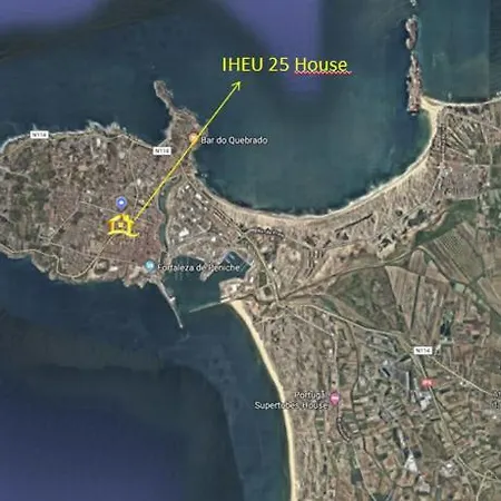 Ilheu 25 House ベッド・アンド・ブレックファスト 4*