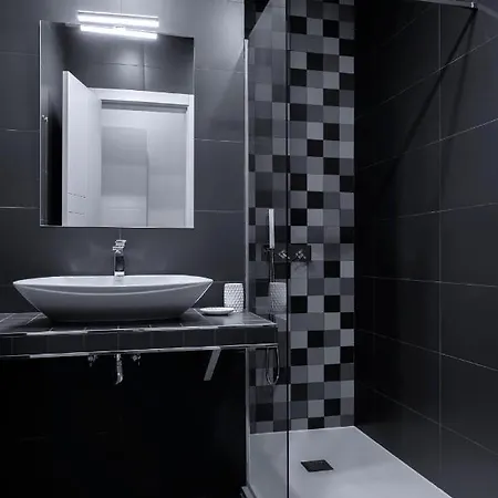 לינה וארוחת בוקר Ilheu 25 House פניש