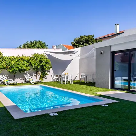 Ilheu 25 House 4* ペニシェ