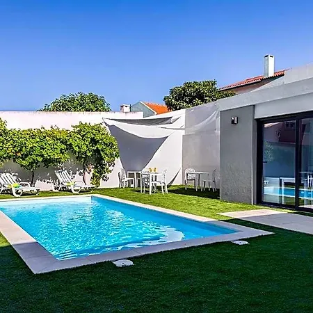 Ilheu 25 House 4*