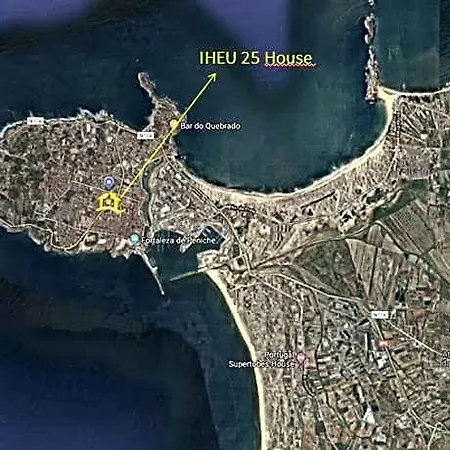 Ilheu 25 House לינה וארוחת בוקר פניש